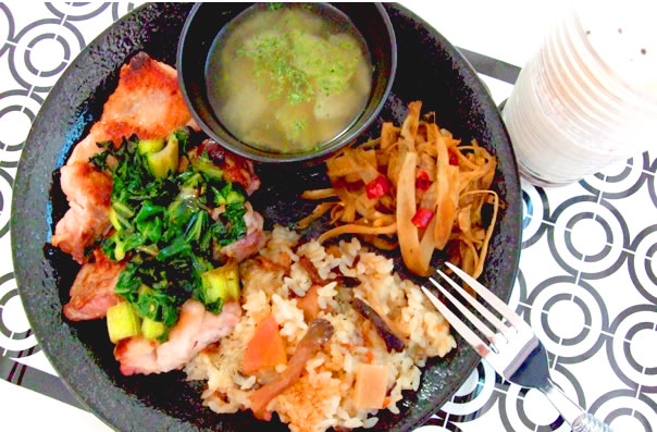 「庭ごはん」とは、お庭で育てた野菜や果物を使って作る、愛情がこもったおいしいごはんのこと・・・このコーナーでは、エスティナオーナーさんのお宅におじゃまして、素敵なお庭で採れた食材をつかった、「庭ごはん」を紹介していきます。